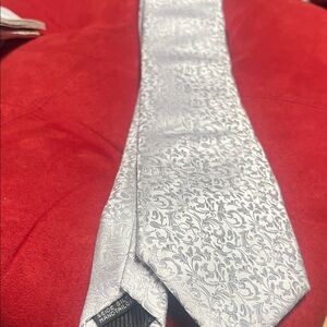 Sophisticated Silver Floral Silk Tie